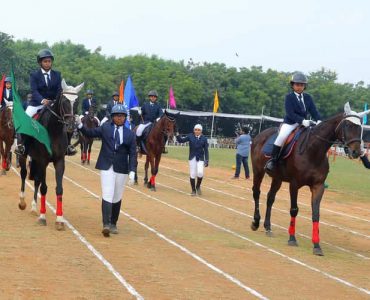 3__the_horse_parade