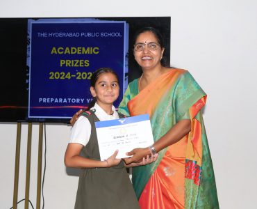 Junior School Academic Prize Distribution for the excellence in academic year 2024-25 (14)