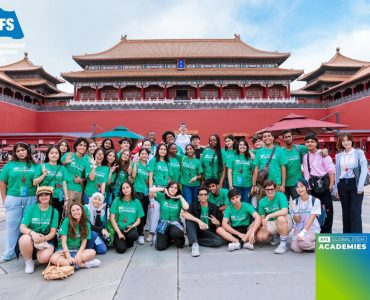 Threads of Silk, Currents of Change PIC (10) Threads of Silk, Currents of Change PIC (10)