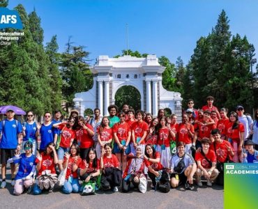 Threads of Silk, Currents of Change PIC (5) Threads of Silk, Currents of Change PIC (5)