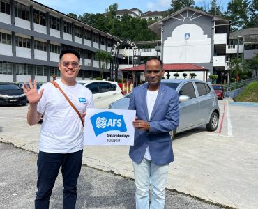 Cultural Bridges and Sporting Bonds in Malaysia (1) Cultural Bridges and Sporting Bonds in Malaysia (1)