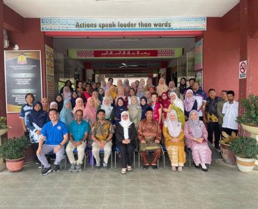 Cultural Bridges and Sporting Bonds in Malaysia (15) Cultural Bridges and Sporting Bonds in Malaysia (15)