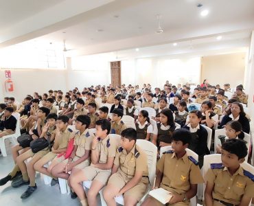 Grade 6 Bagless Day (6)