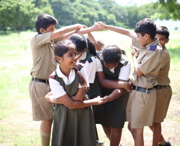 Grade 6 Bagless Day (9)