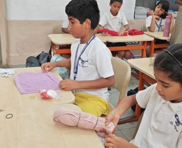 Towels Come Alive with Art (9) Towels Come Alive with Art (9)